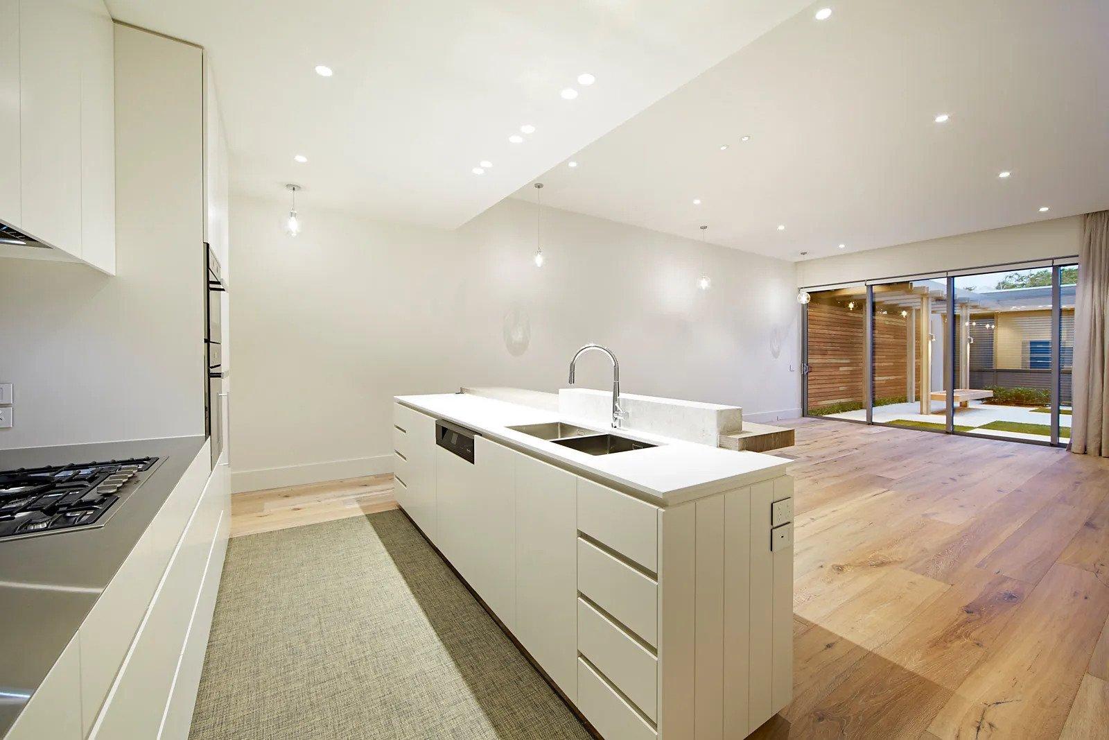 22 Llaneast Street, Armadale, 3143