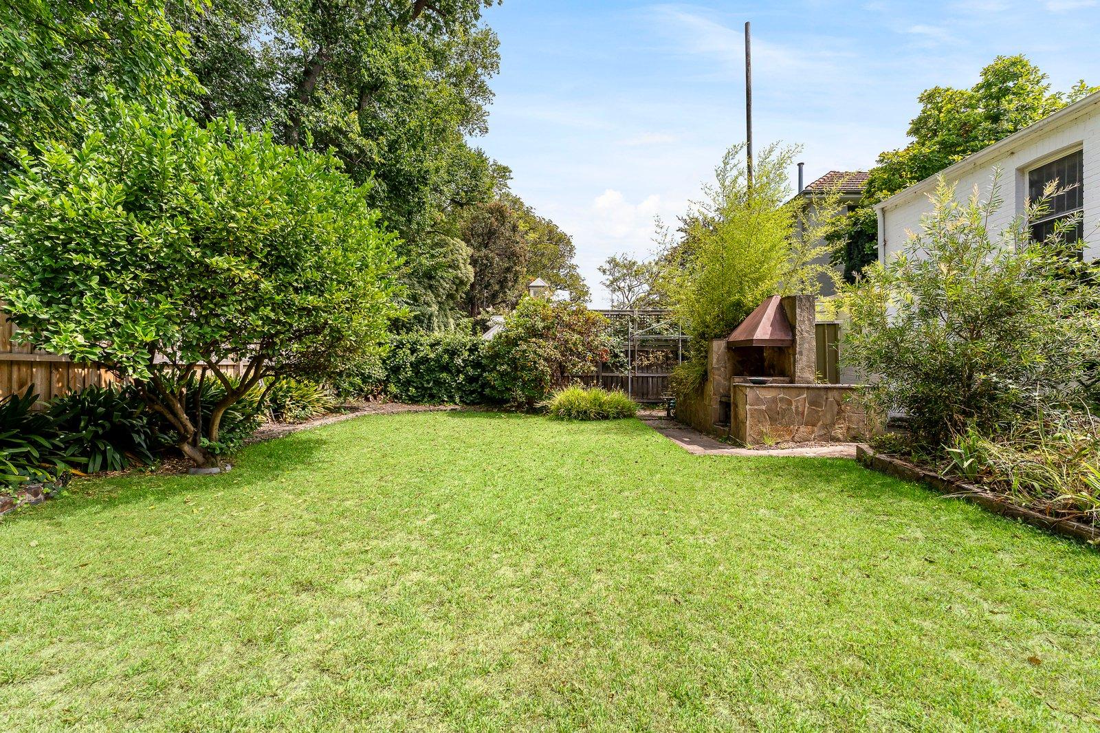 22 Millicent Avenue, Toorak, 3142