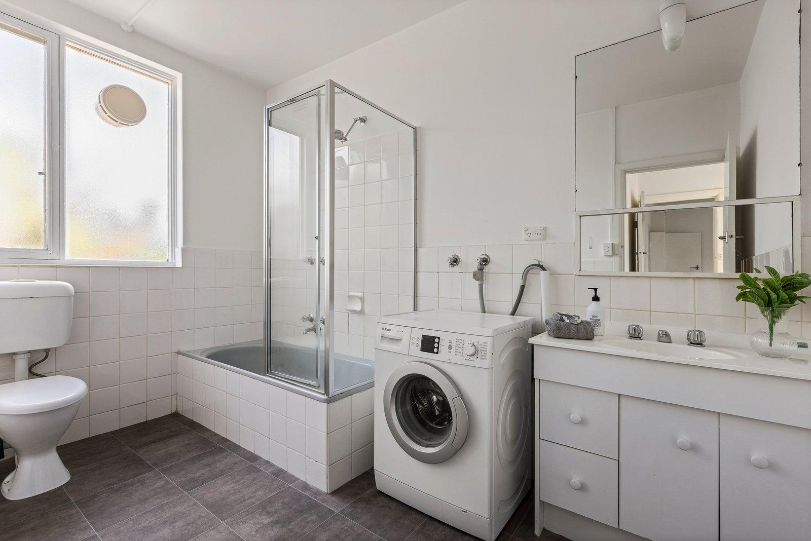 2/20 Denmark Hill Road, Hawthorn East, 3123