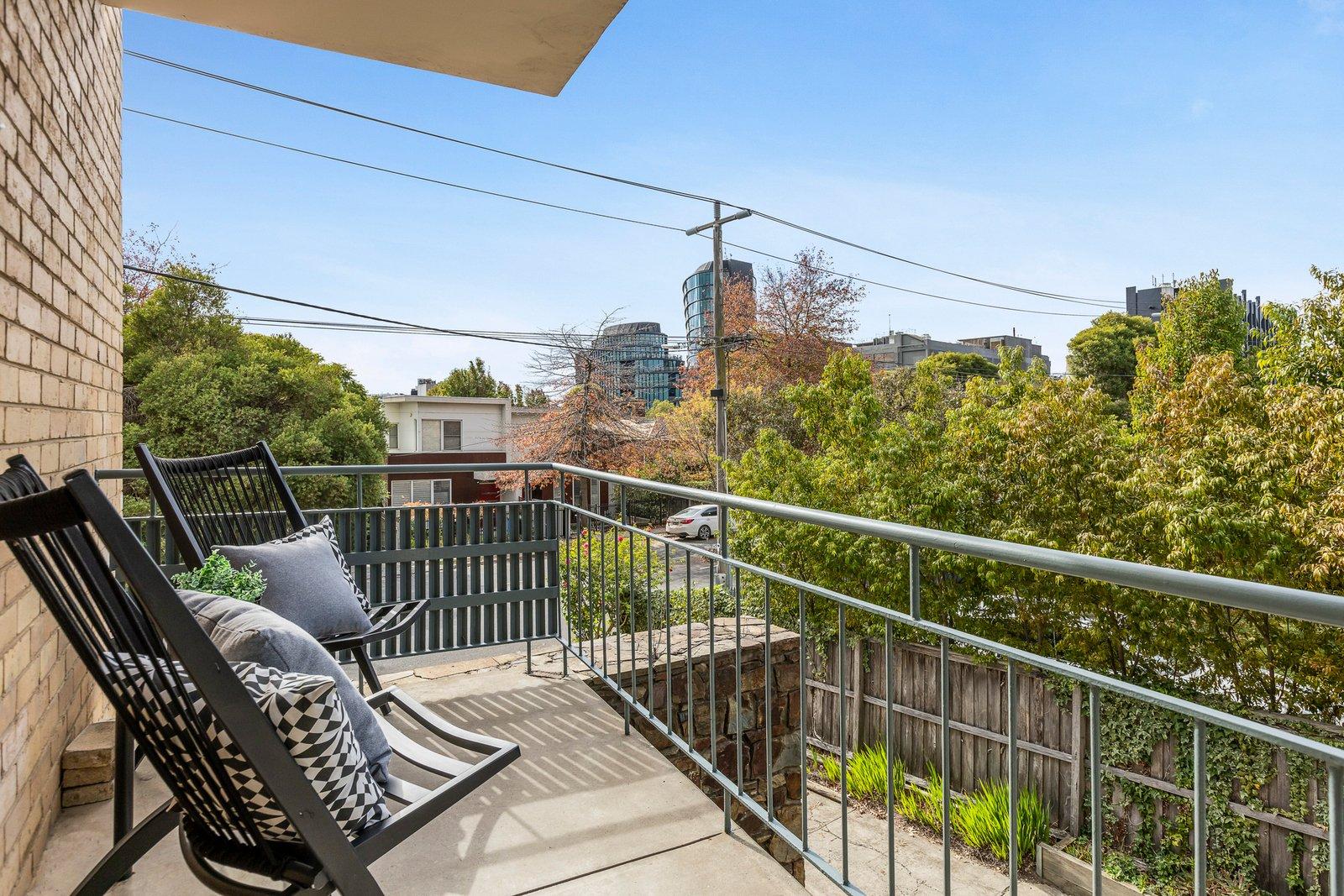 2/20 Denmark Hill Road, Hawthorn East, 3123