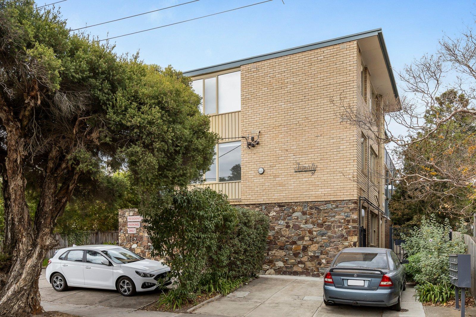 2/20 Denmark Hill Road, Hawthorn East, 3123