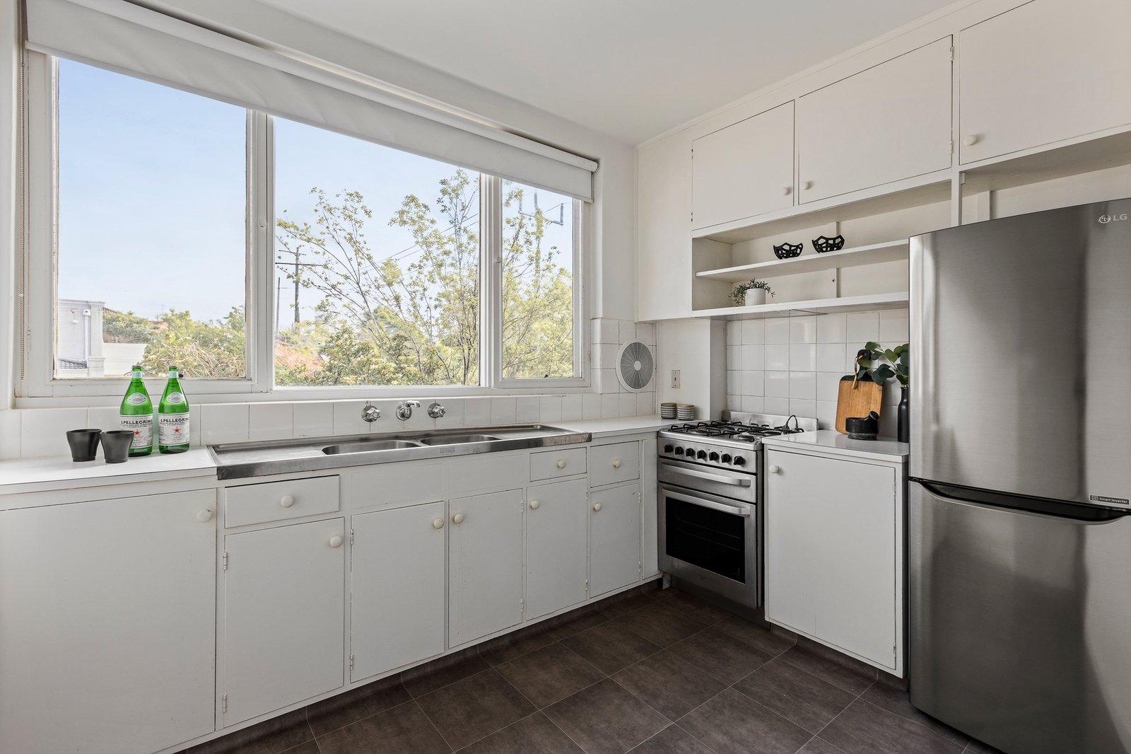 2/20 Denmark Hill Road, Hawthorn East, 3123