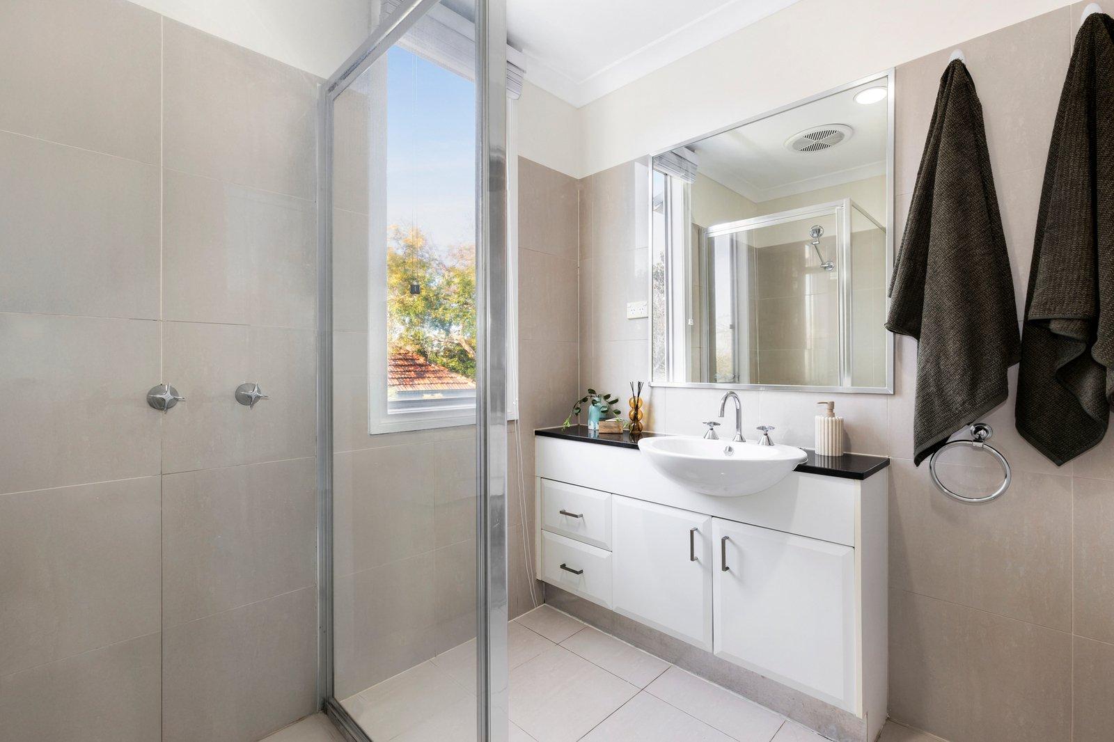 2/235 Dandenong Road, Windsor, 3181