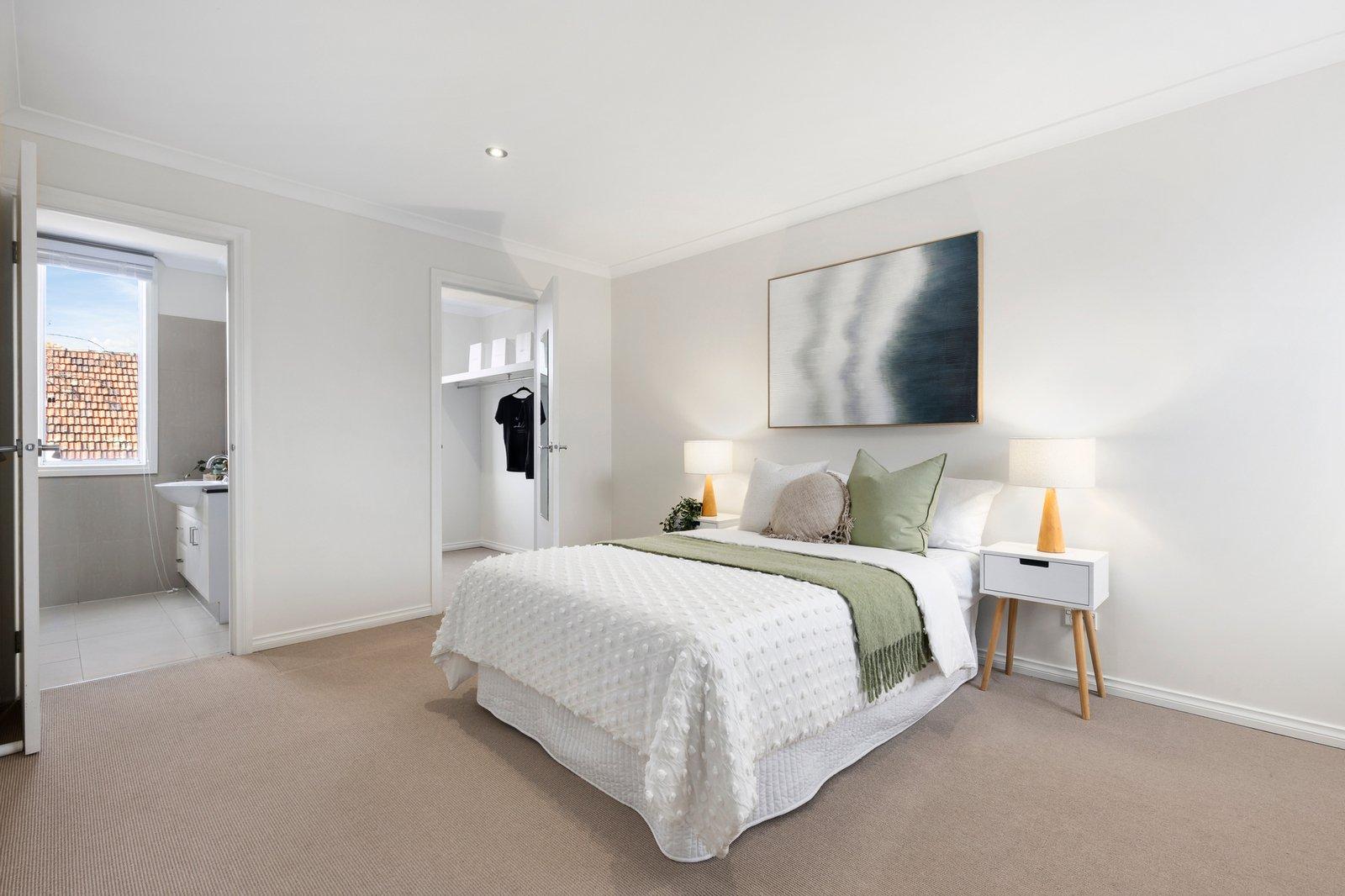 2/235 Dandenong Road, Windsor, 3181