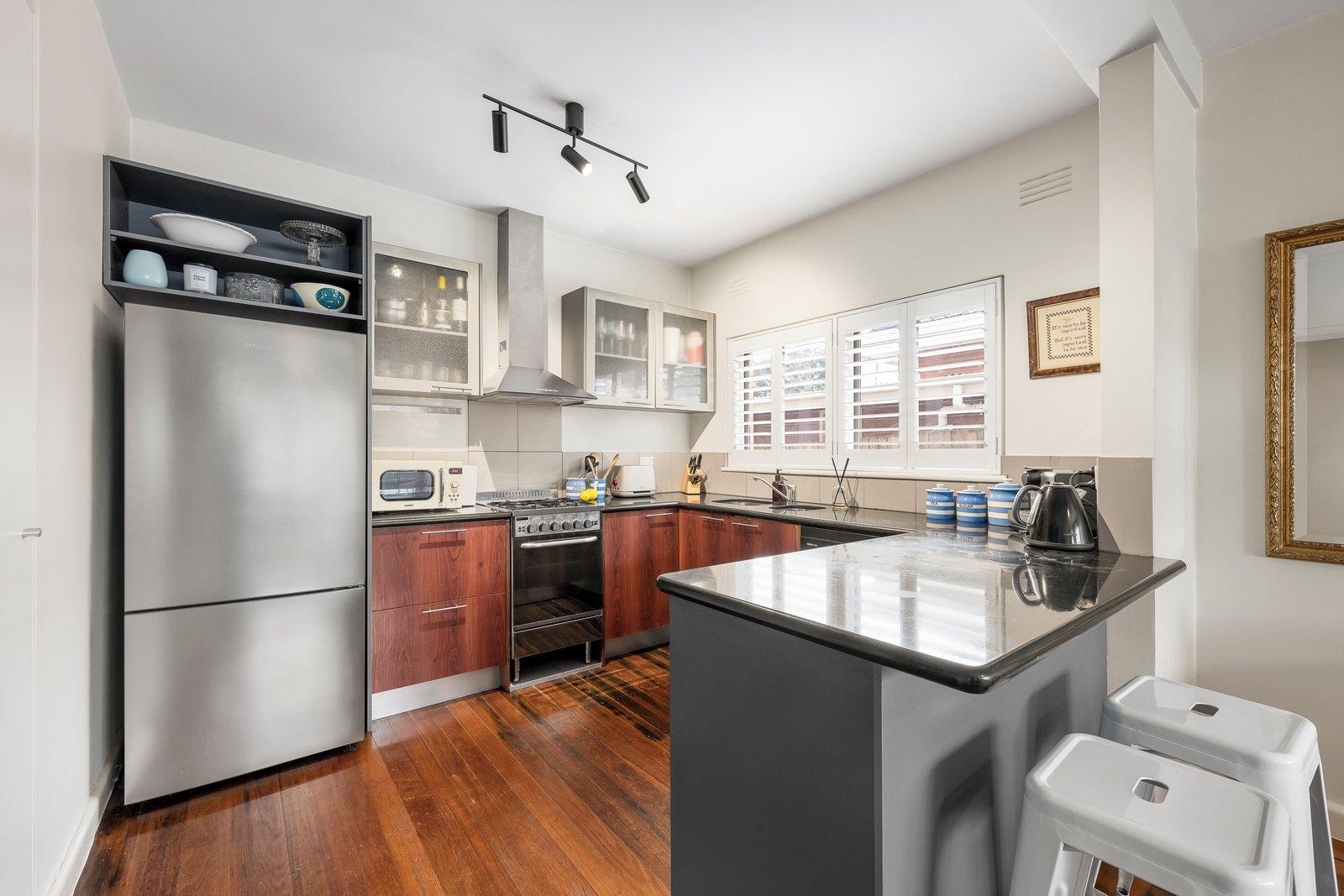 2/246 Union Road, Surrey Hills, 3127