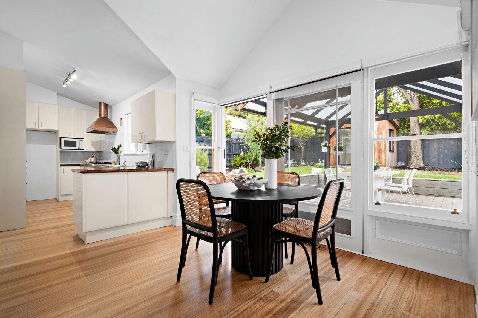 23 Oak Grove, Malvern East, 3145