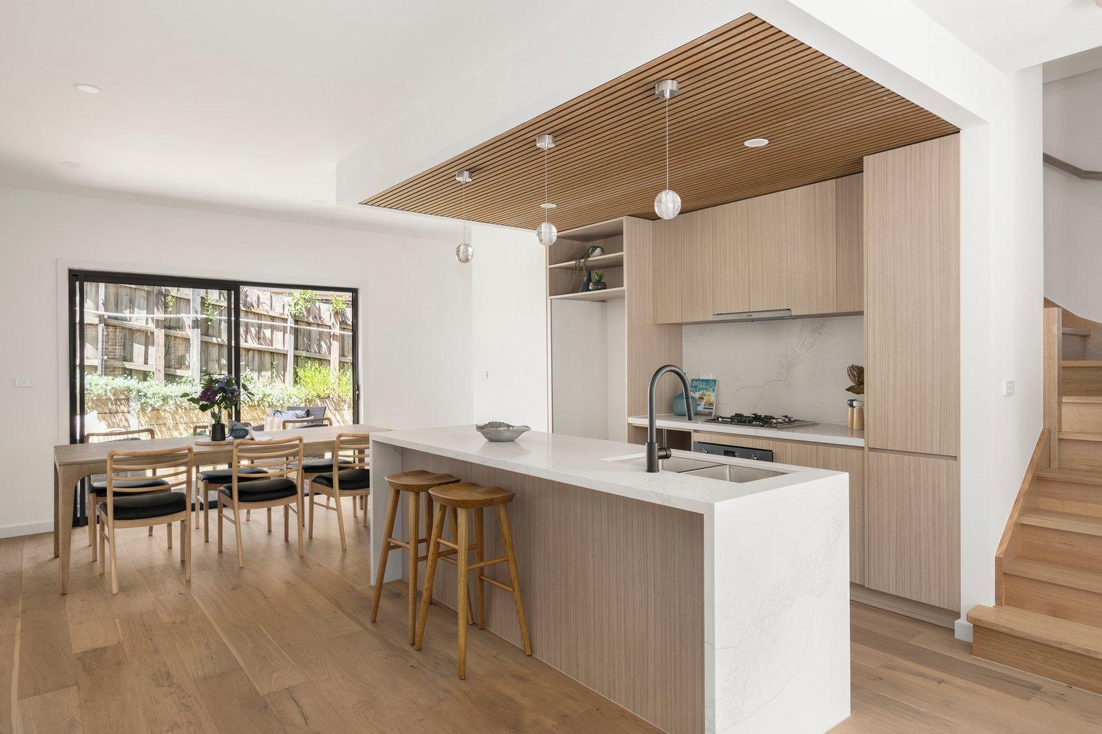 2/30-32 Boronia Grove, Doncaster East, 3109