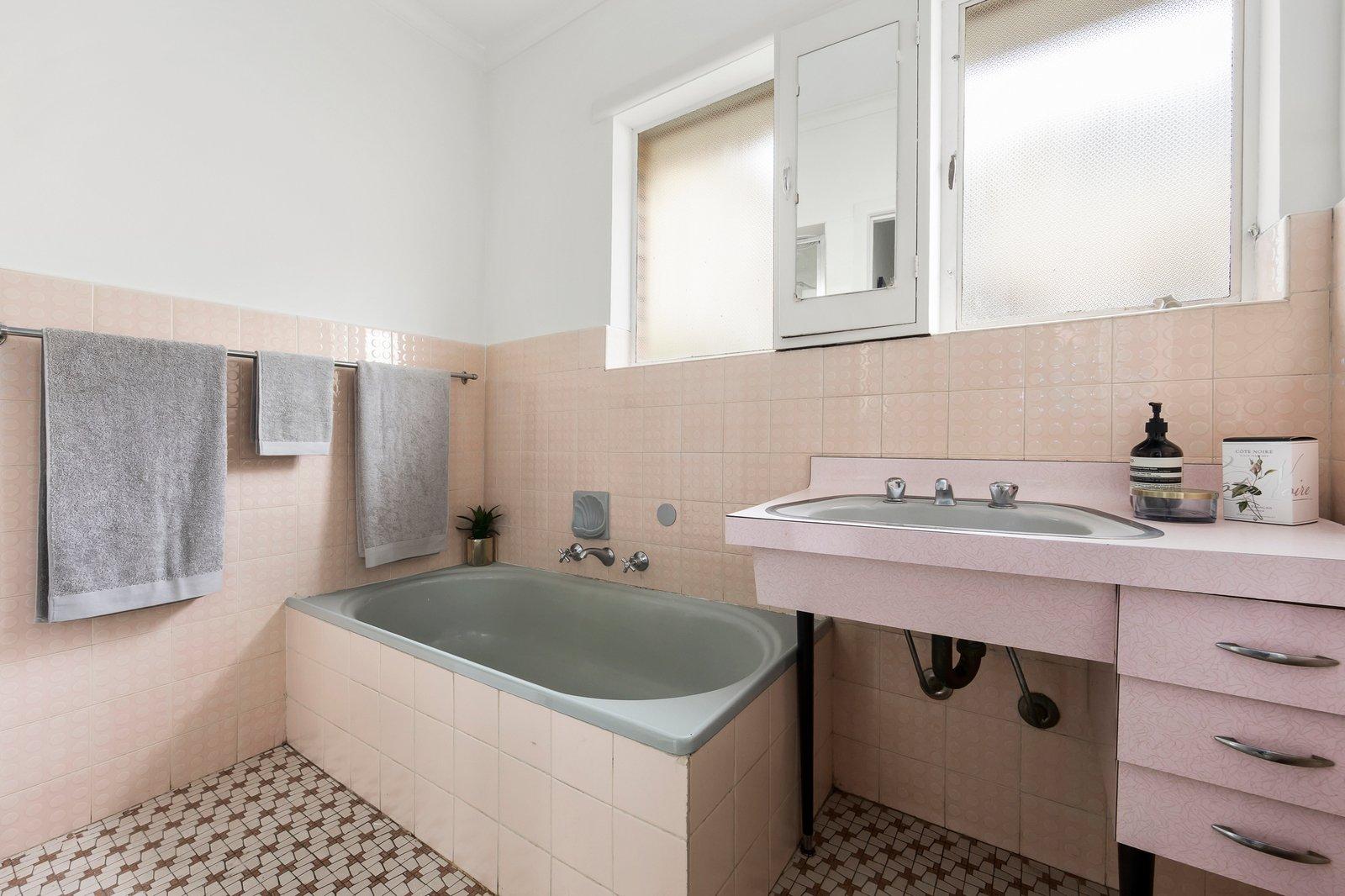 2/31 Weir Street, Balwyn, 3103