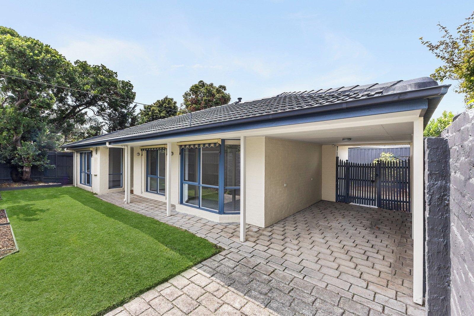 2/32 Barnett Street, Hampton, 3188