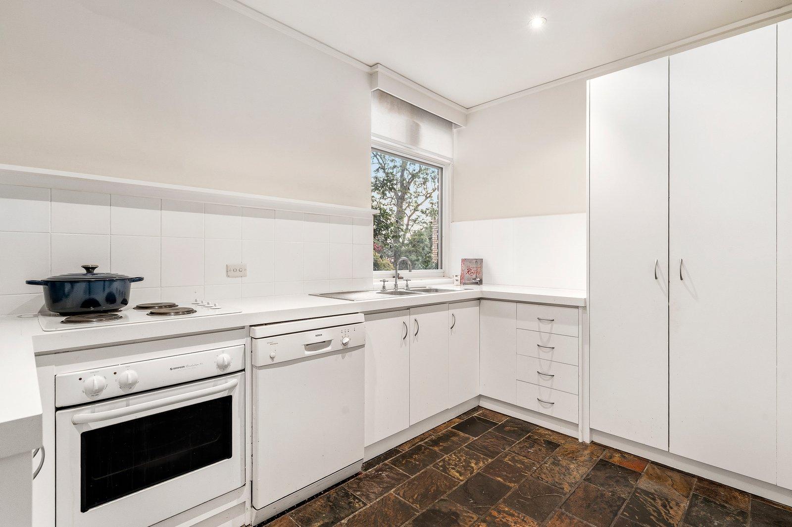 2/32 Walmer Street, Kew, 3101