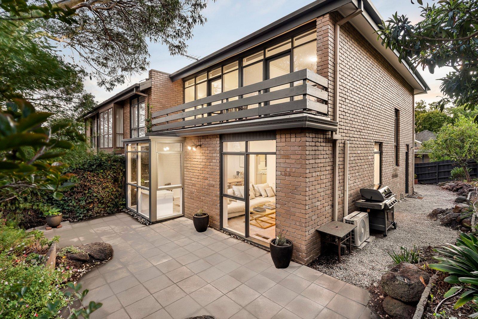 2/32 Walmer Street, Kew, 3101