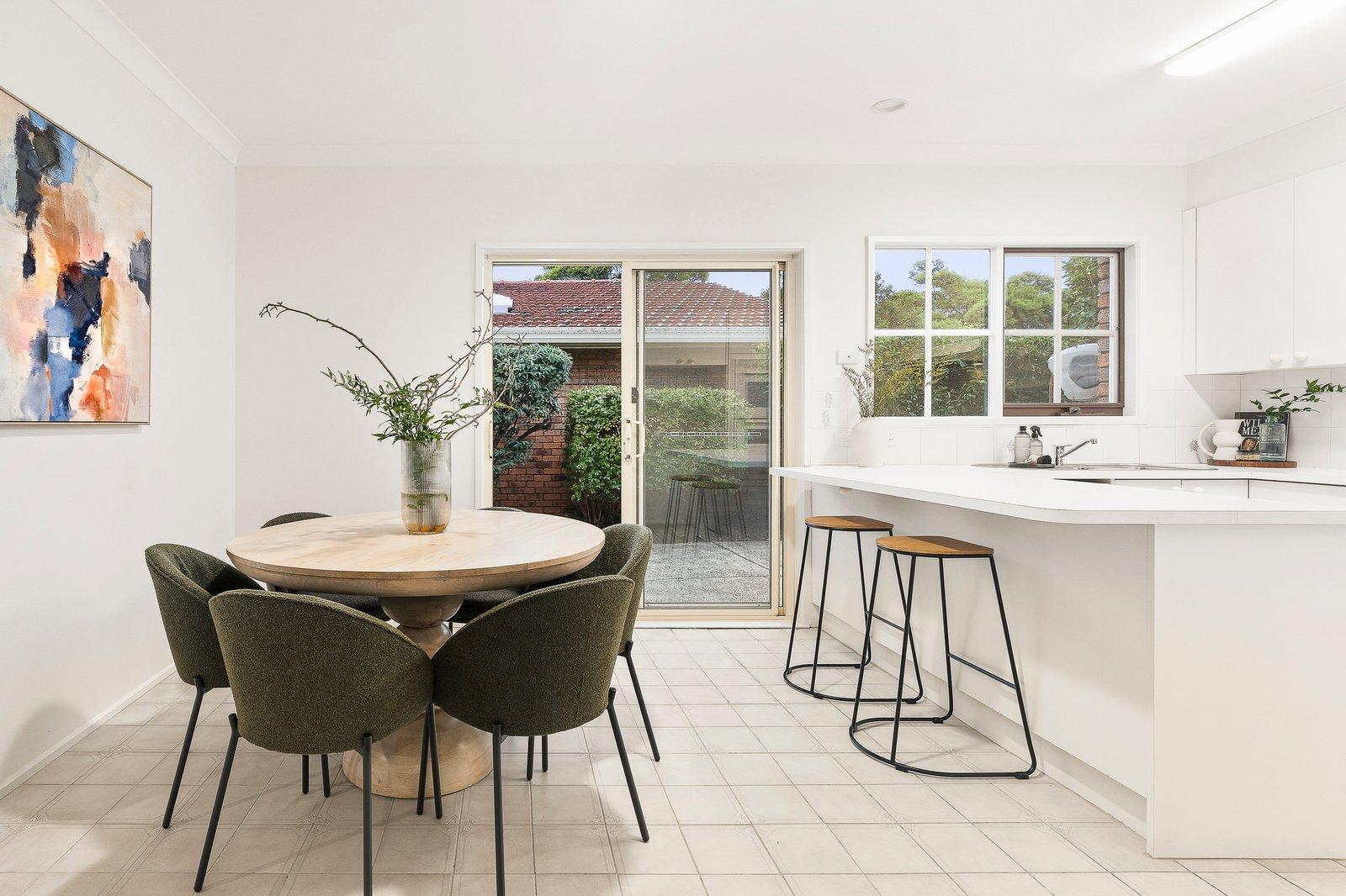 2/4 Carmelo Avenue, Malvern East, 3145