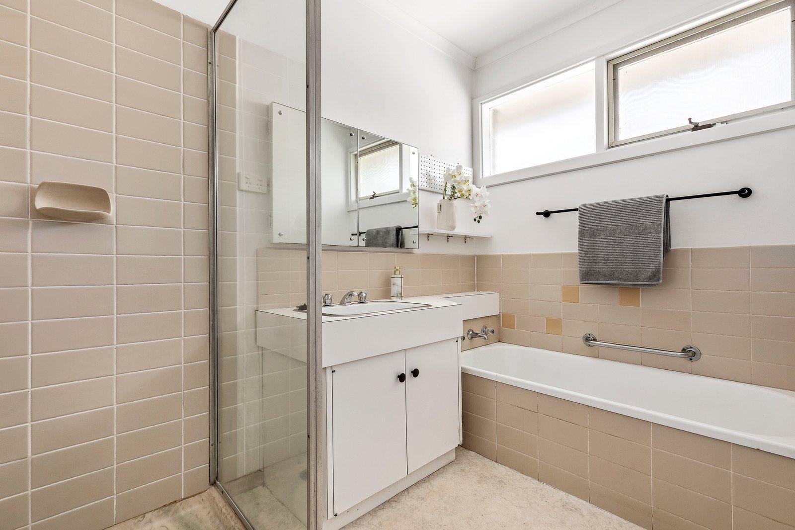 2/4 Maverston Street, Glen Iris, 3146