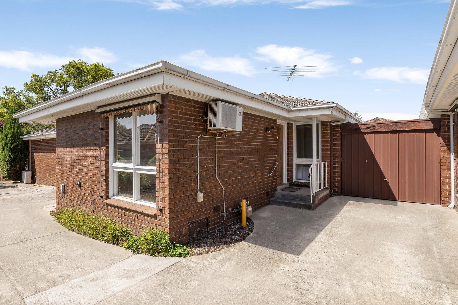 2/4 Maverston Street, Glen Iris, 3146