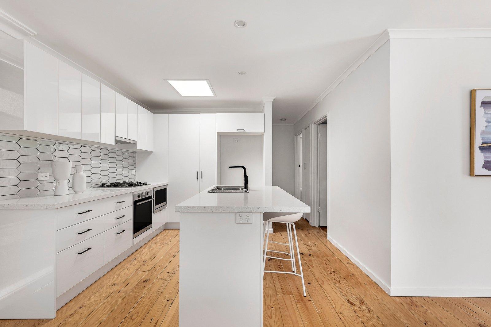 2/4 Maverston Street, Glen Iris, 3146