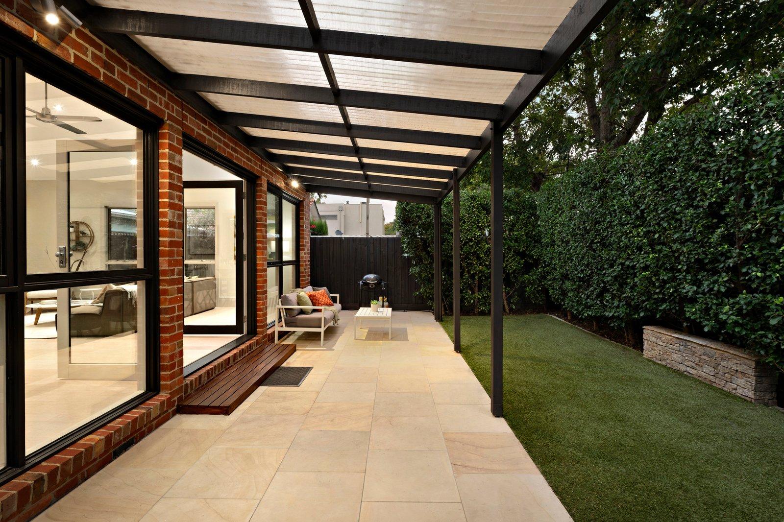 24 Rothesay Avenue, Elwood, 3184