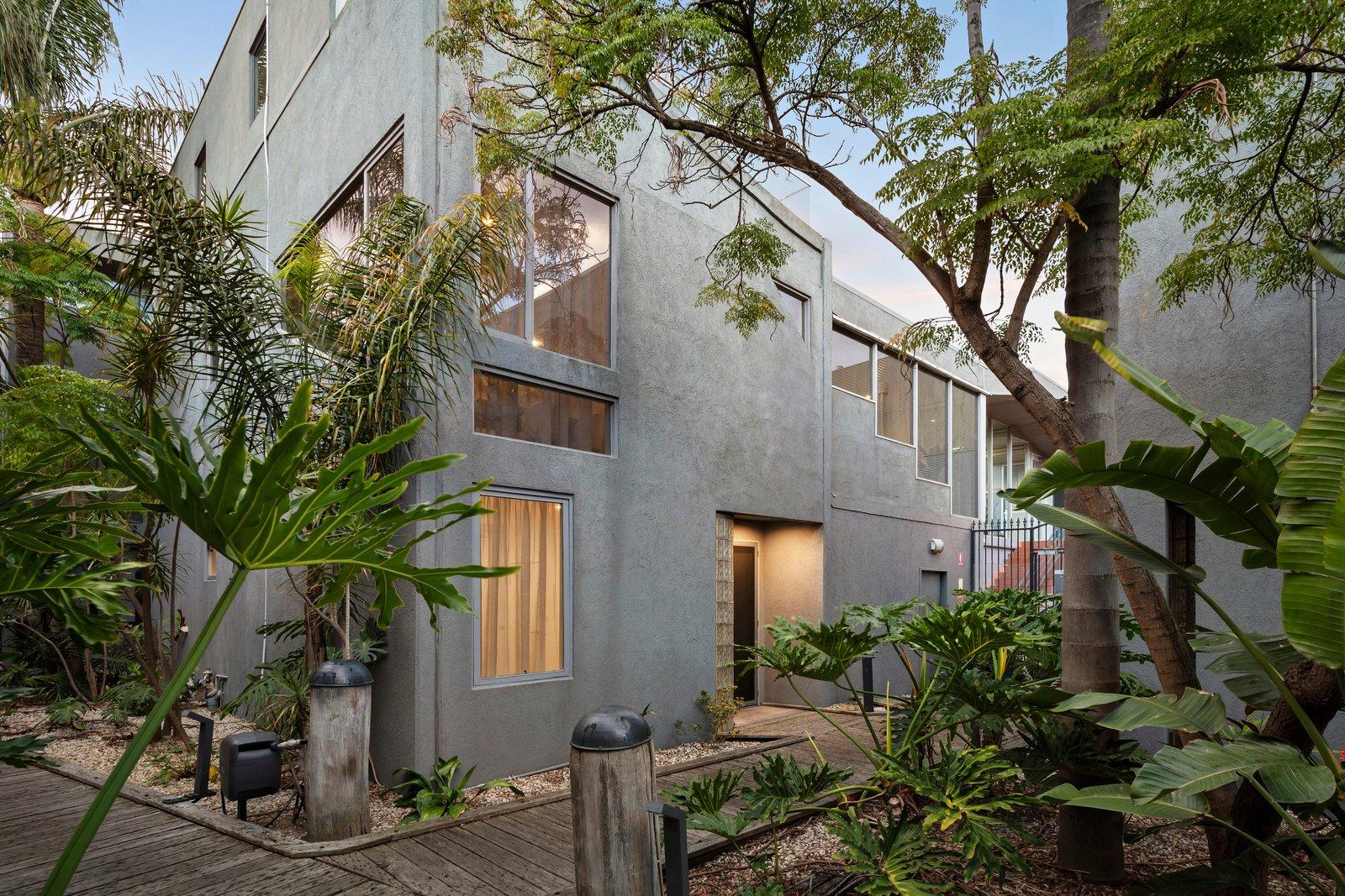 24/15 Beach Street, Port Melbourne, 3207