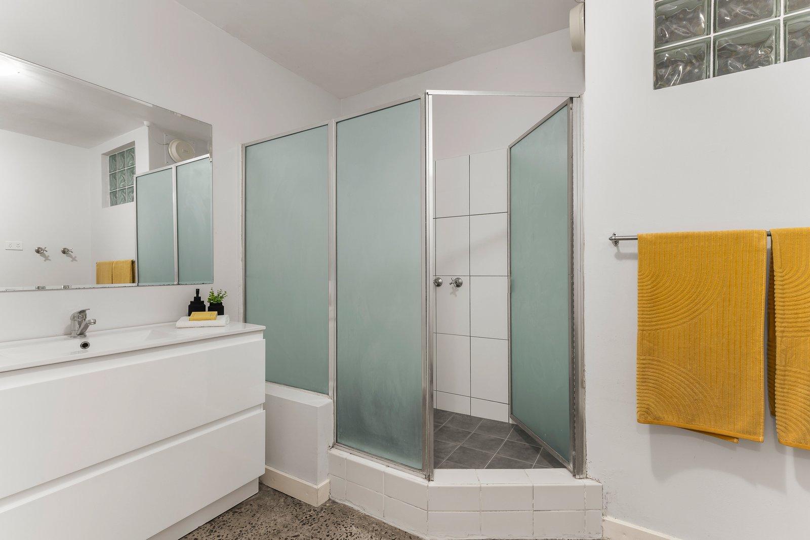 2/411 Toorak Road, Toorak, 3142