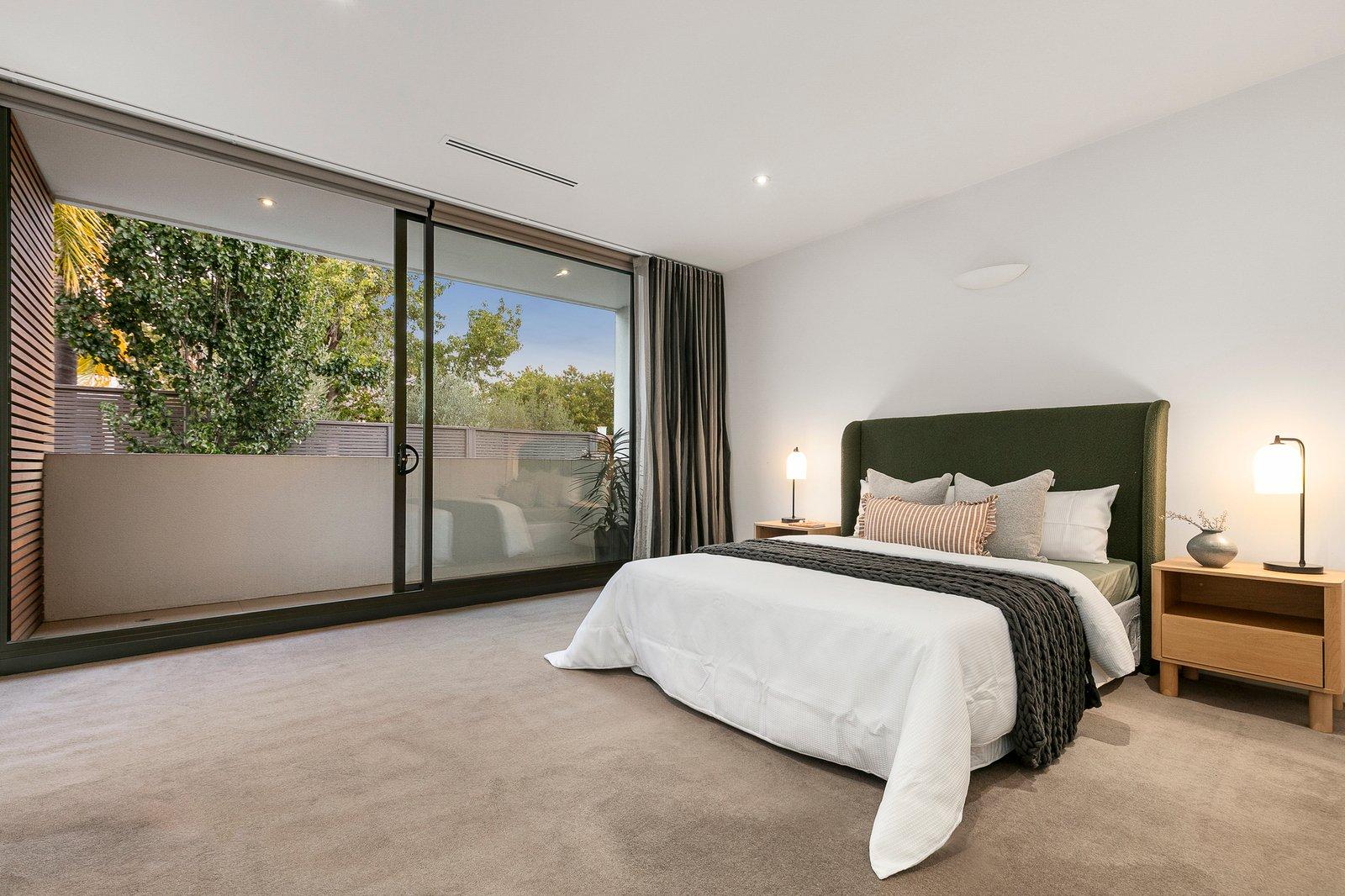 2/43 Faversham Road, Canterbury, 3126