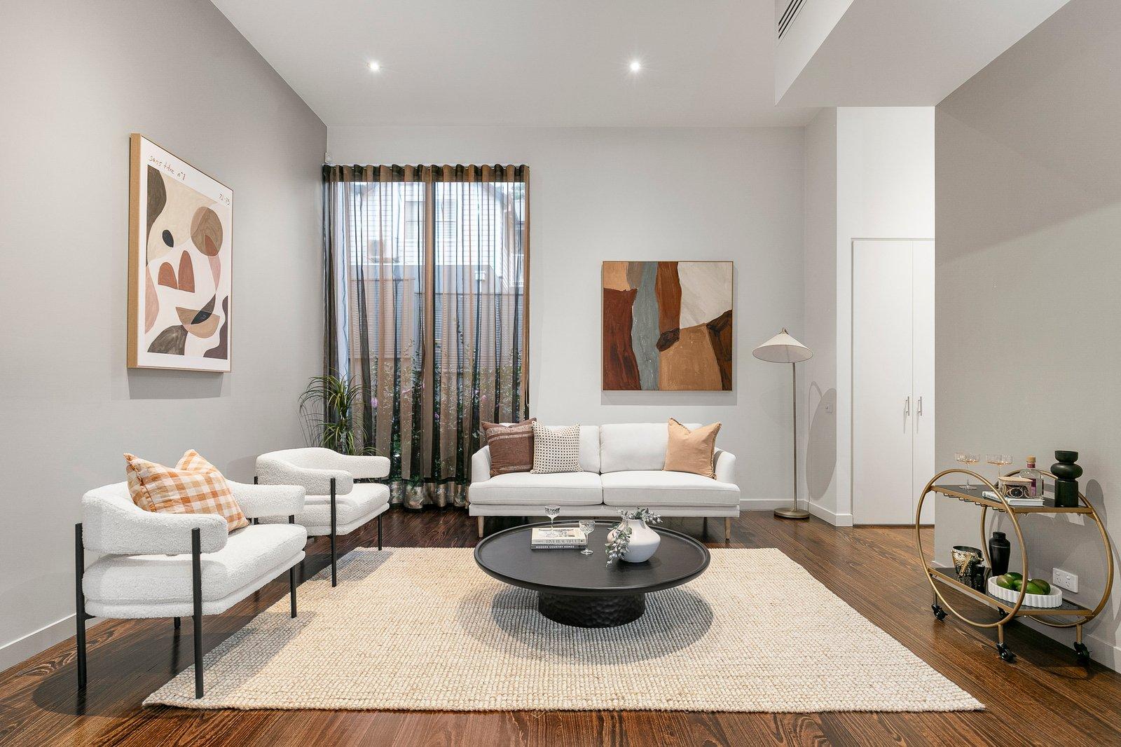 2/43 Faversham Road, Canterbury, 3126