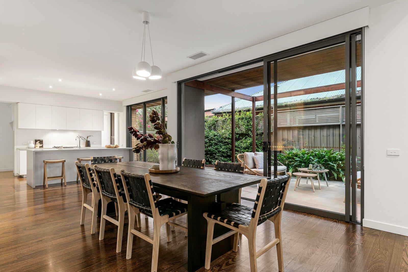 2/43 Faversham Road, Canterbury, 3126