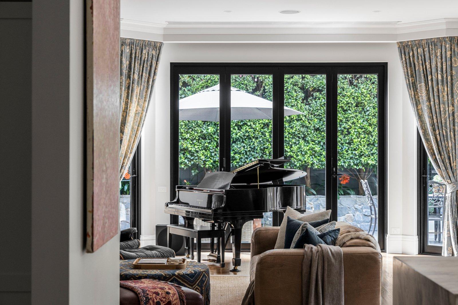 25 Springfield Avenue, Toorak, 3142