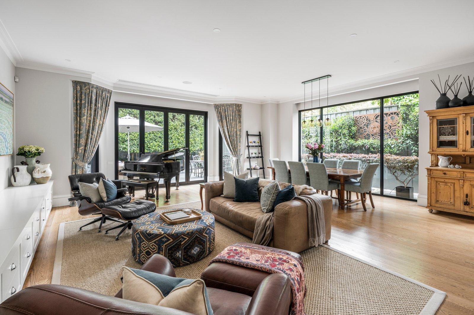 25 Springfield Avenue, Toorak, 3142