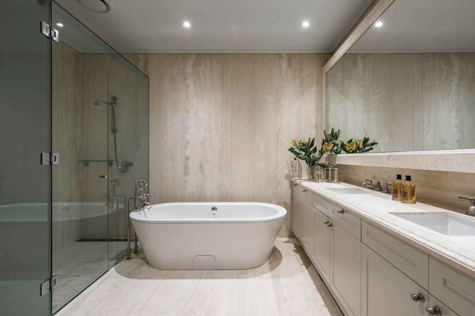 2/51 Mathoura Road, Toorak, 3142