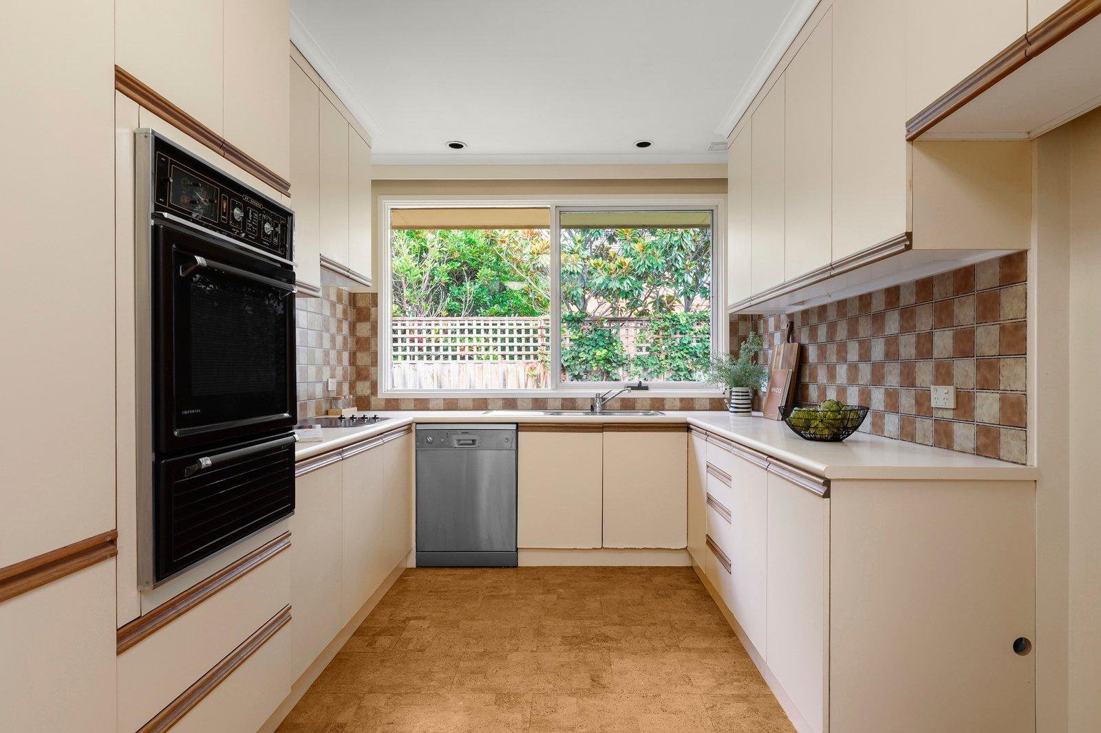 2/63 Eskdale Road, Caulfield North, 3161