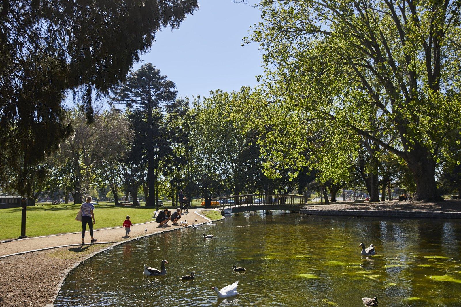 2/63 Eskdale Road, Caulfield North, 3161