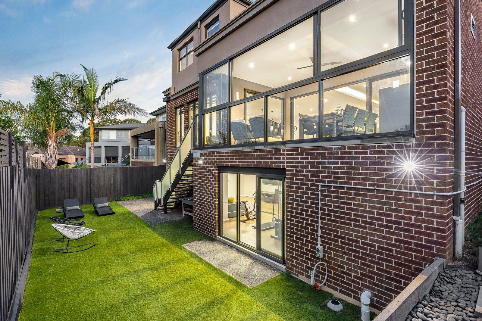 27 Treevalley Drive, Doncaster East, 3109