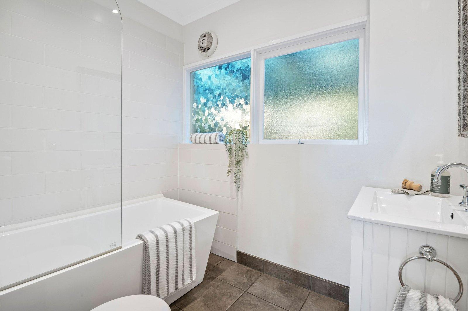 27 Benambra Street, Mornington, 3931