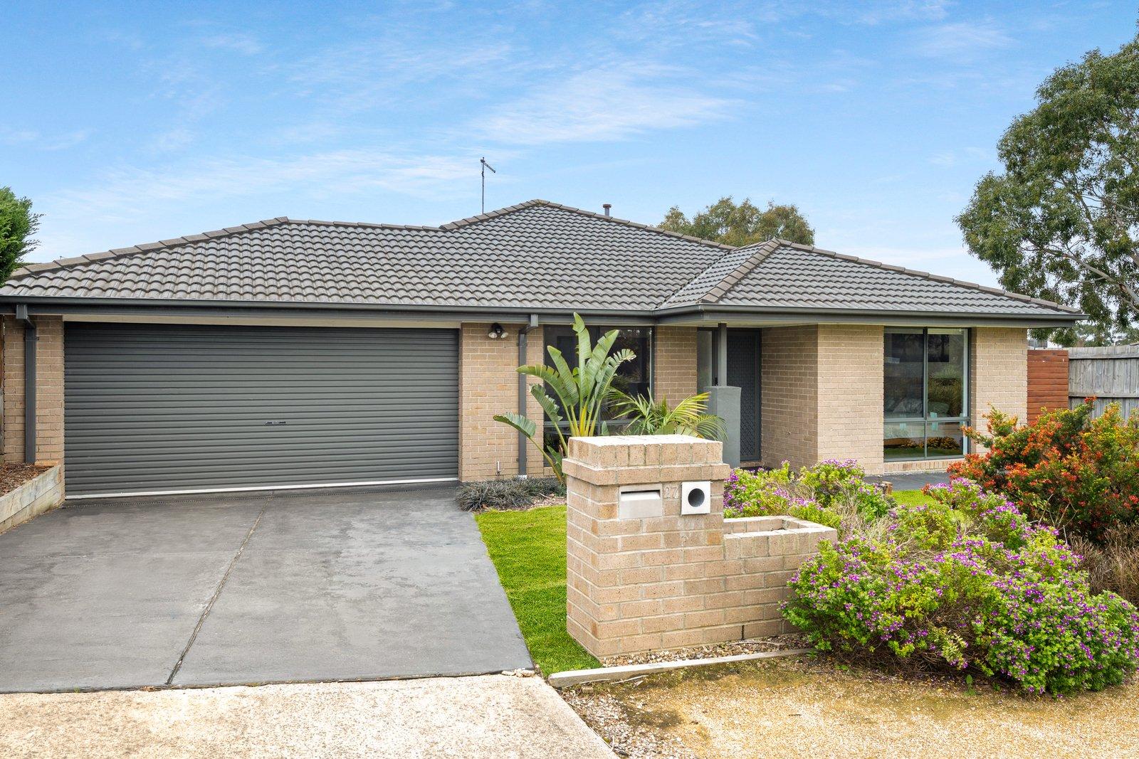 27 Elspeth Circuit, Mount Martha, 3934