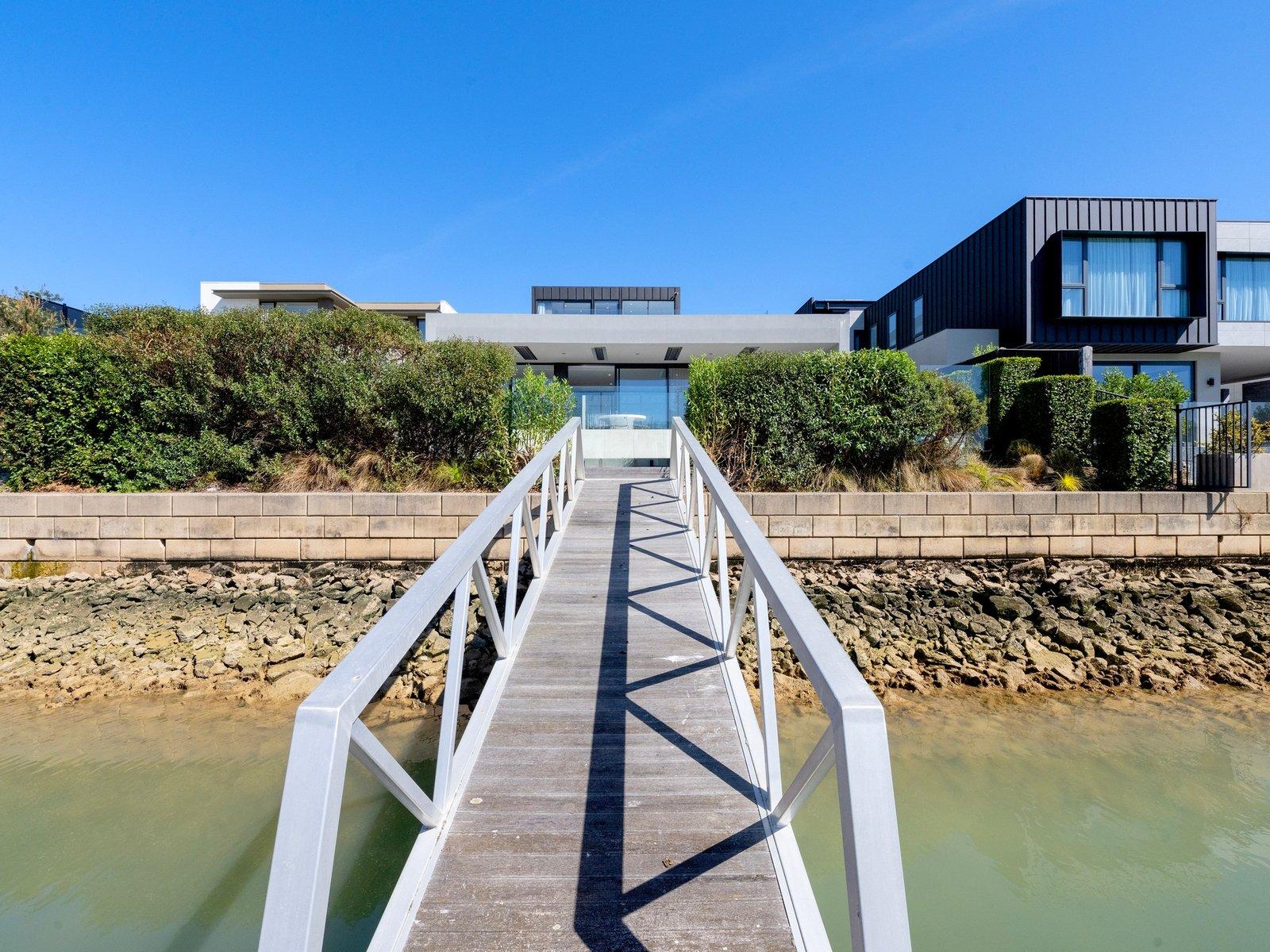 27 Helsal Point, Safety Beach, 3936