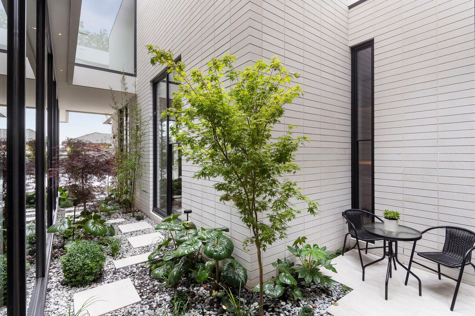 27 Rosedale Road, Glen Iris, 3146