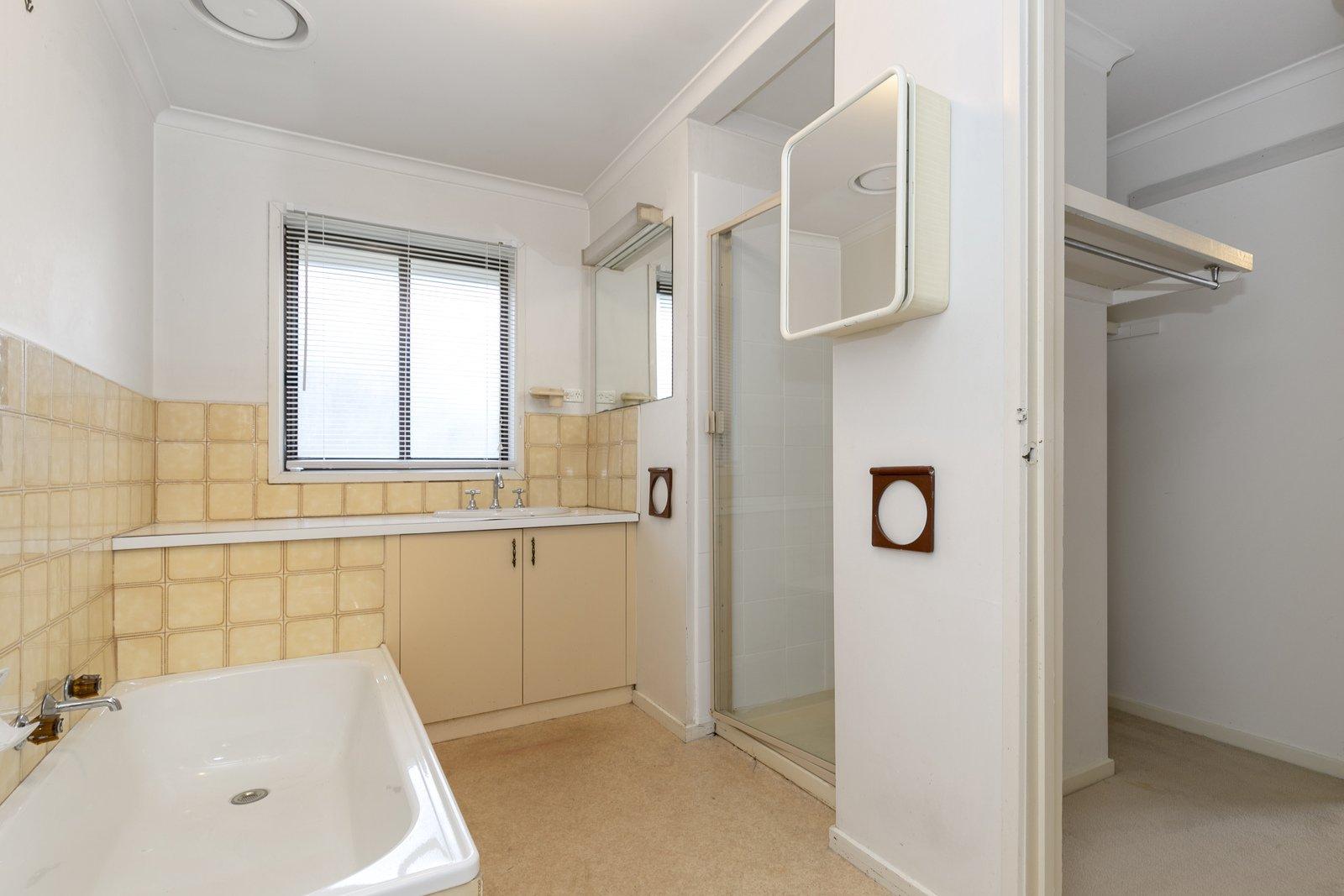 2/716 Whitehorse Road, Mitcham, 3132