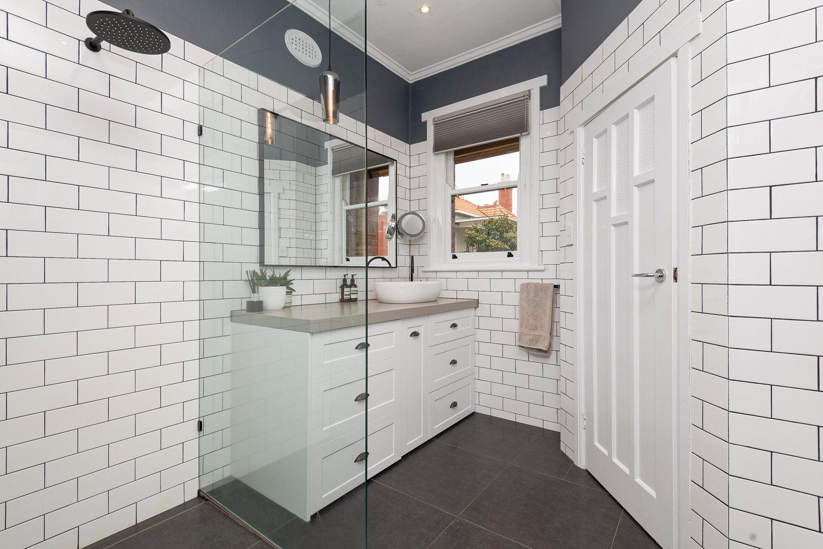 2/79 Barkly Street, St Kilda, 3182