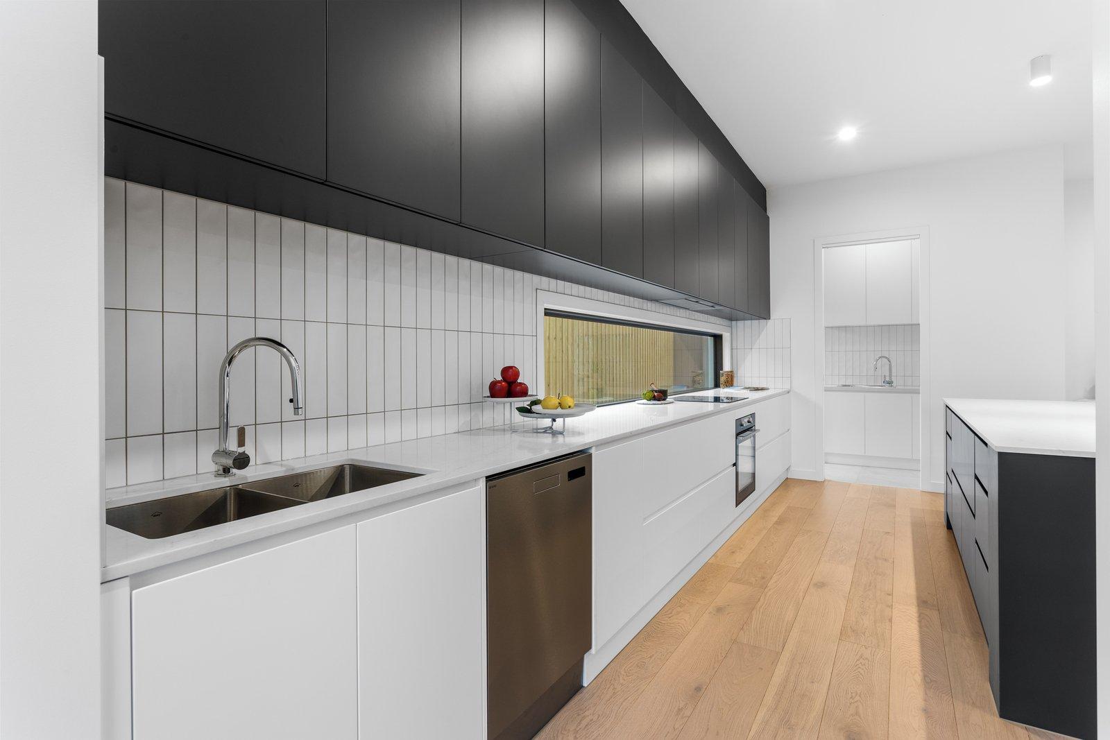 28 Carnoustie Grove, Mornington, 3931