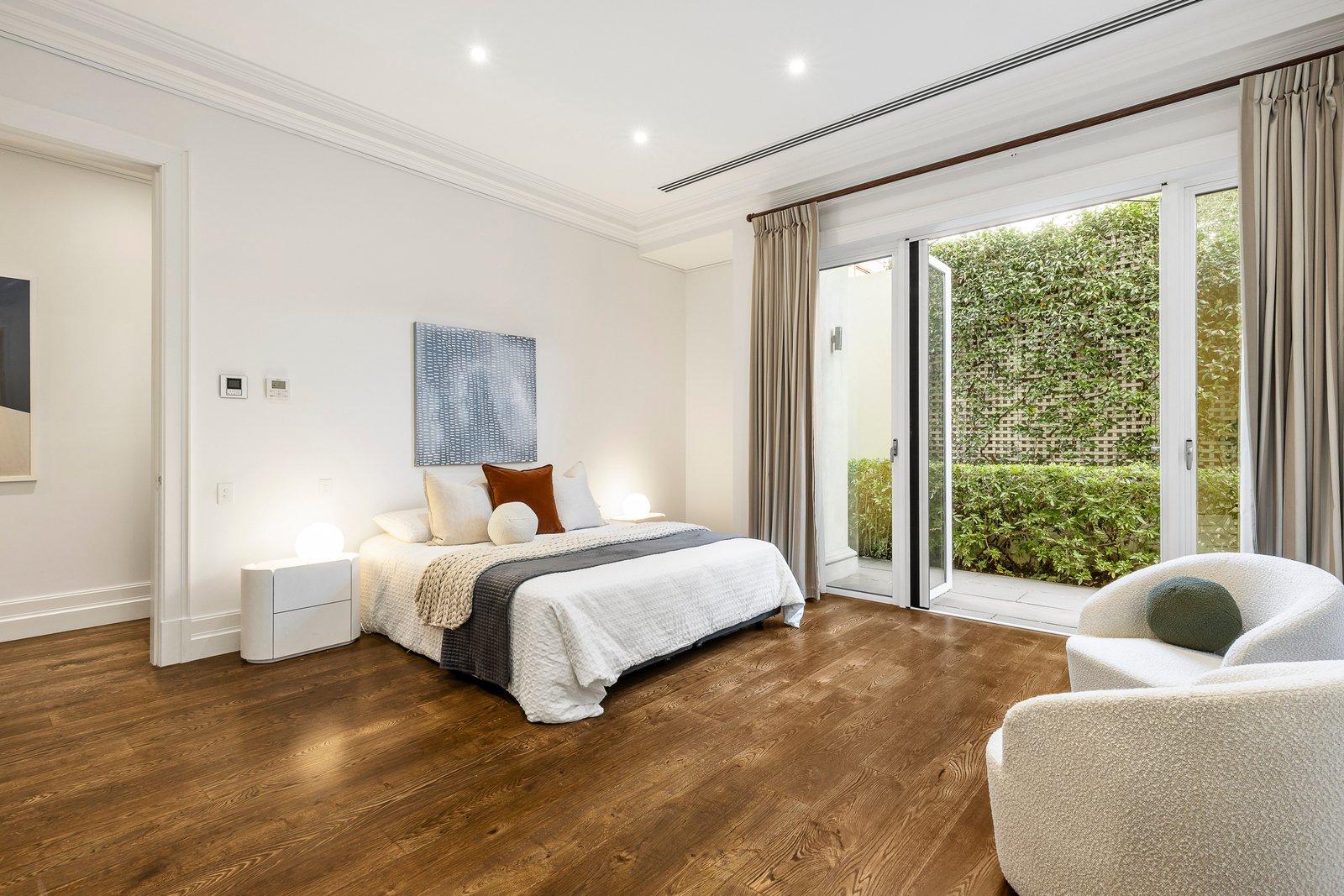 2/82 Mathoura Road, Toorak, 3142