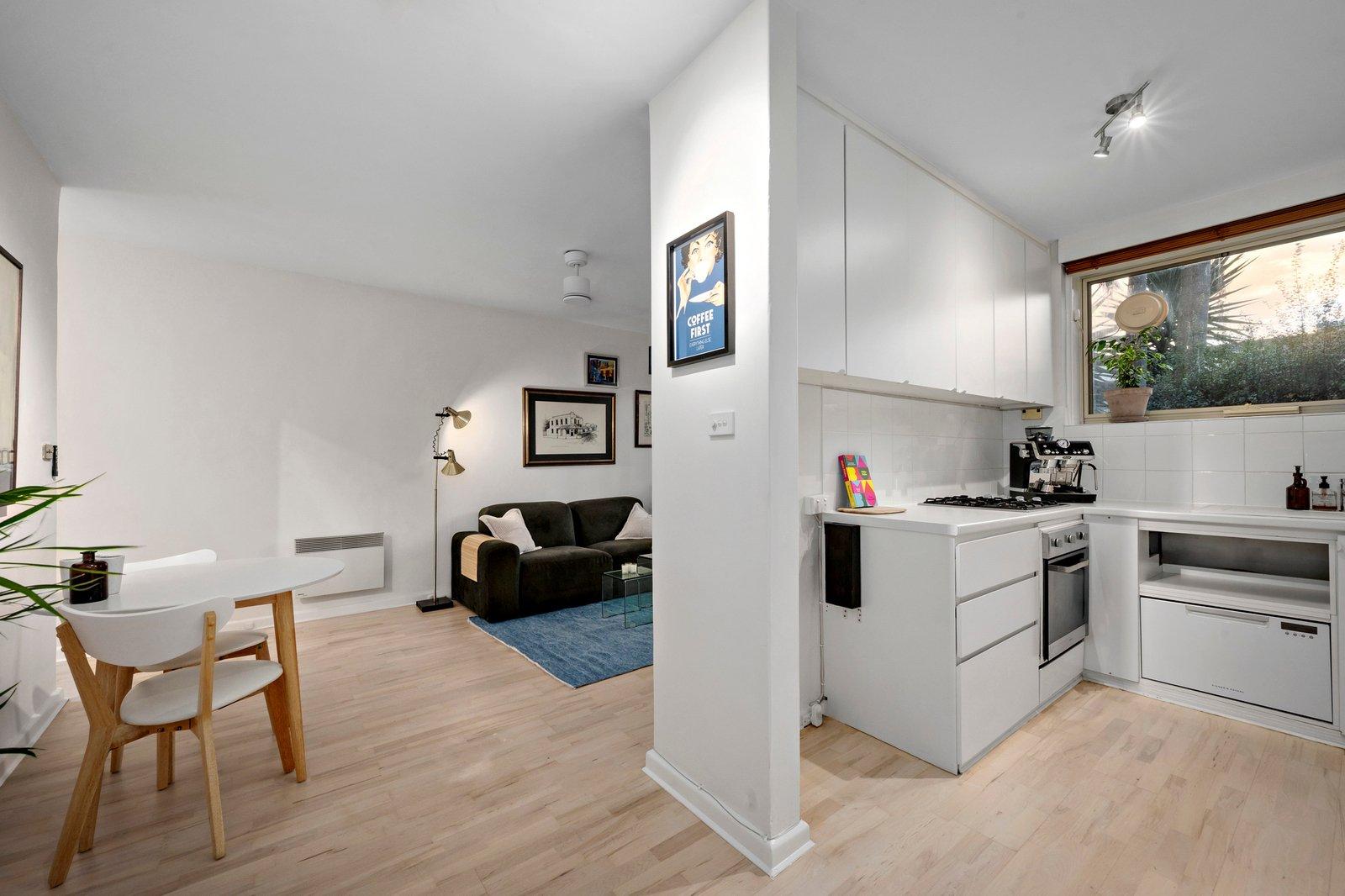 2/82 Westbury Street, Balaclava, 3183