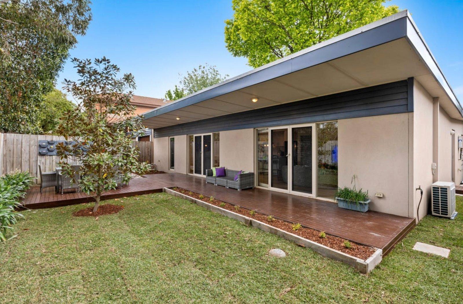 2/9 Baker Street, Murrumbeena, 3163