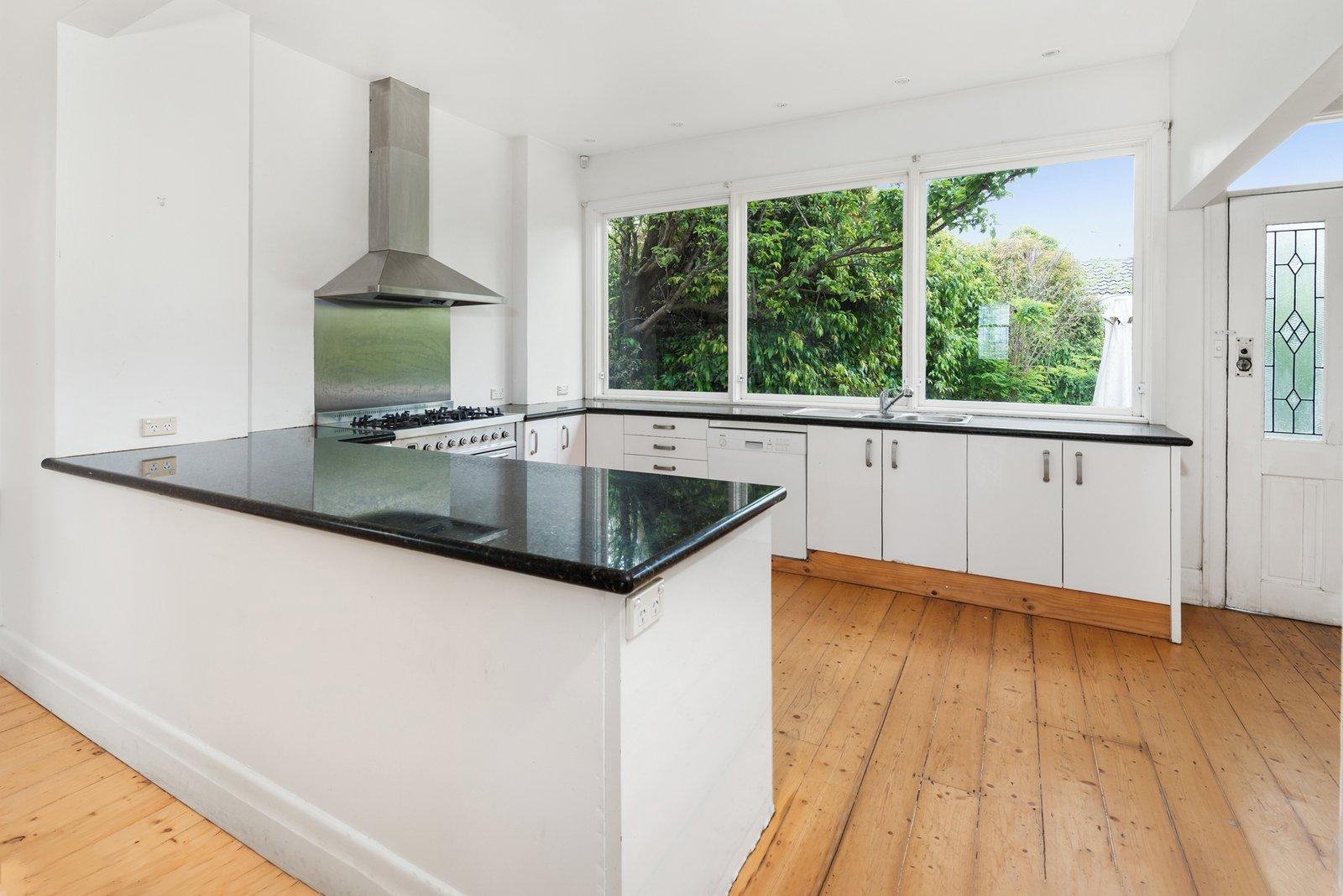 29 Beach Road, Hampton, 3188