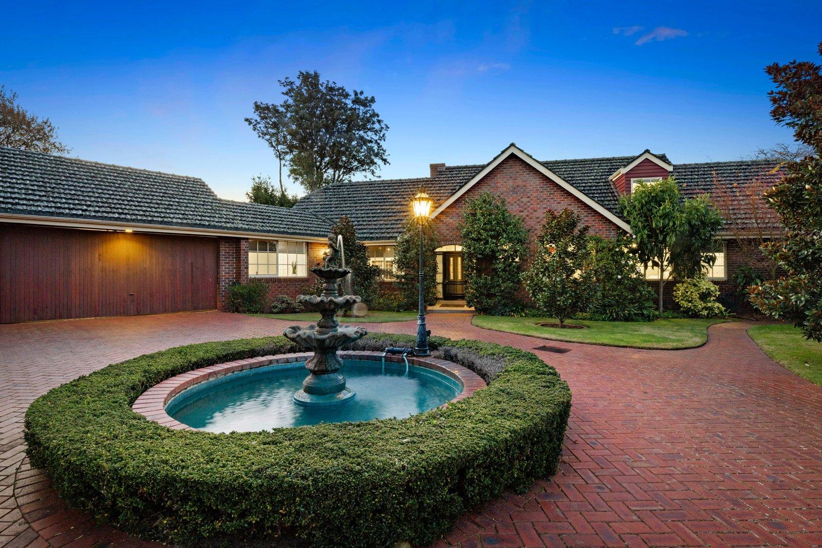 2/9 Bruarong Crescent, Frankston South, 3199