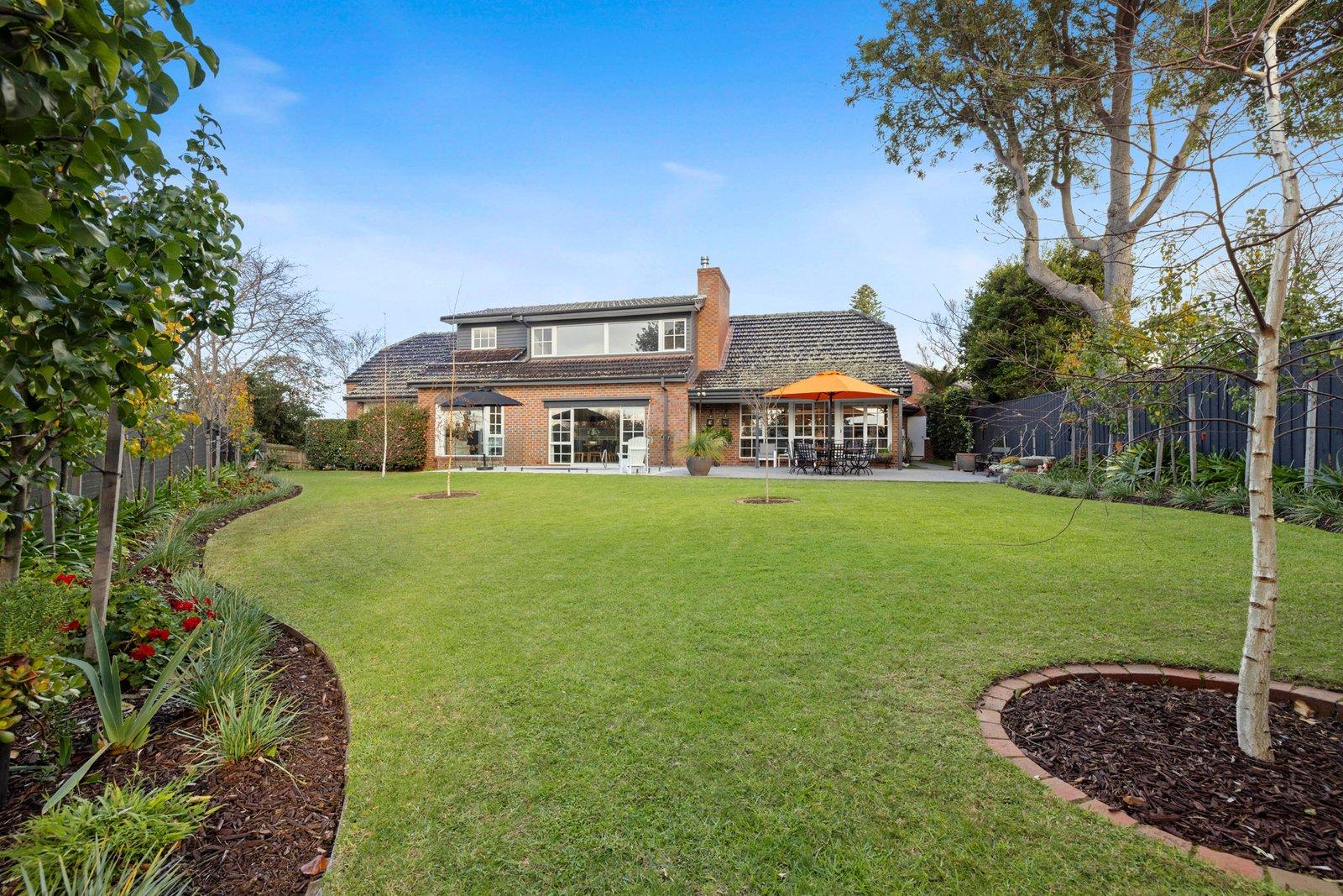 2/9 Bruarong Crescent, Frankston South, 3199