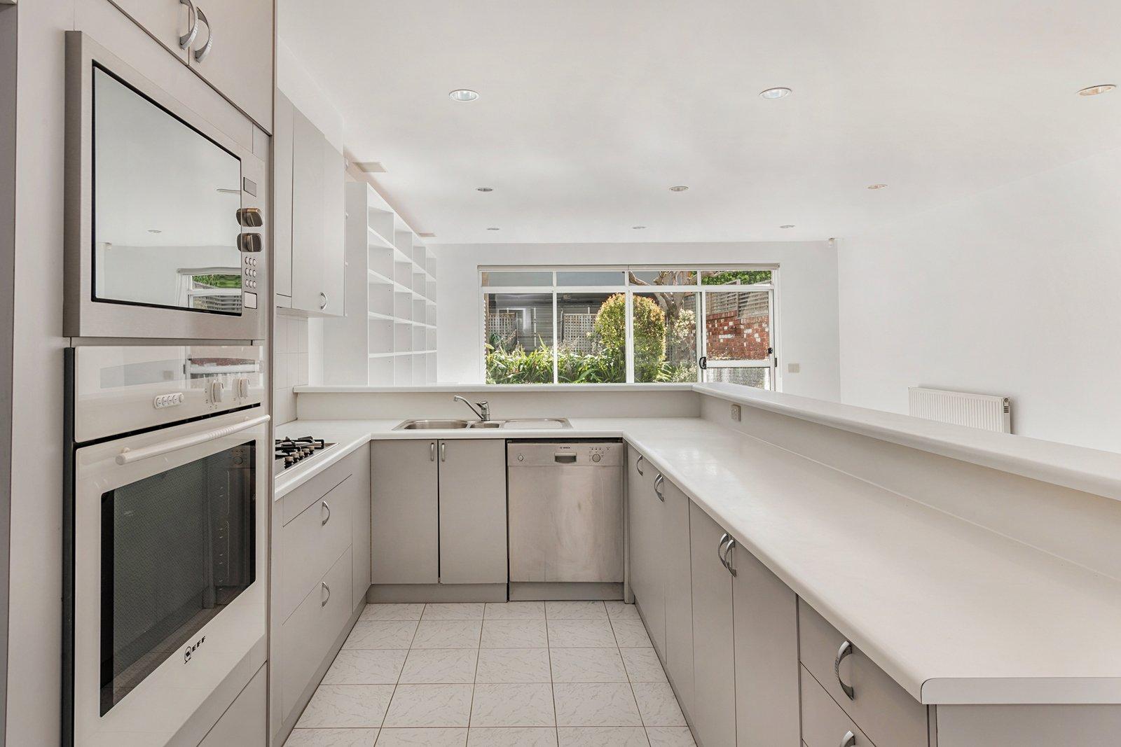 29 Fairbairn Road, Toorak, 3142