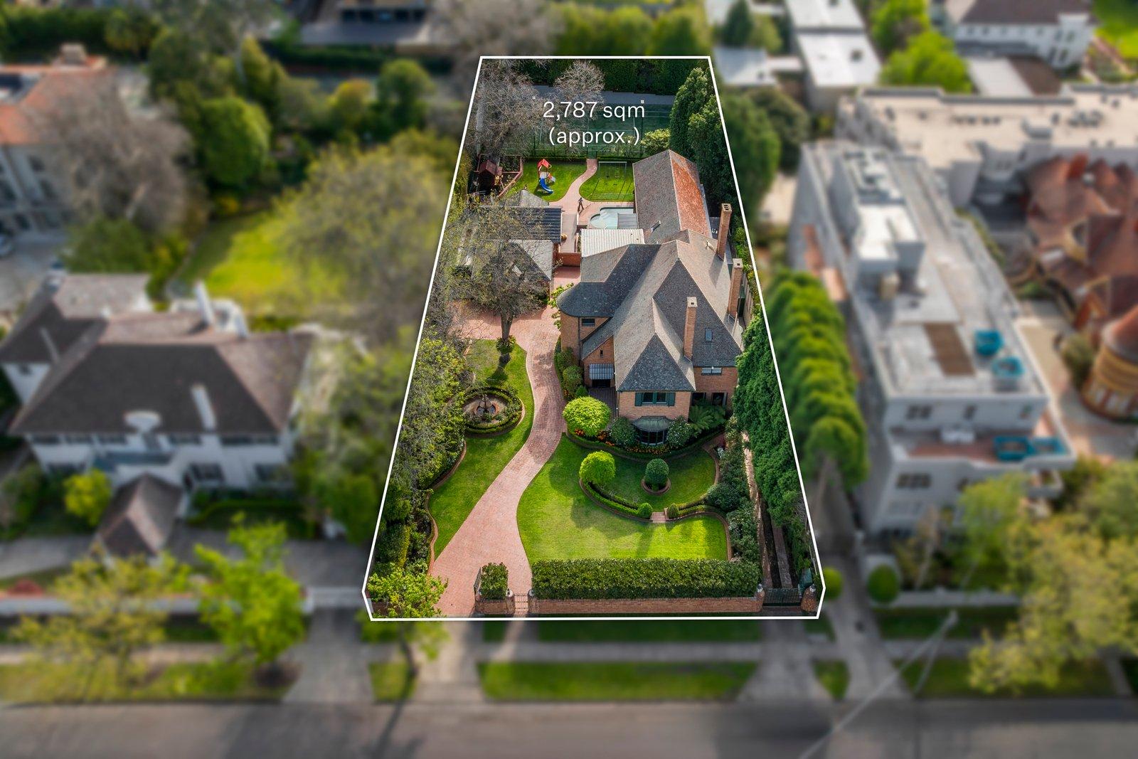 29 Lansell Road, Toorak, 3142