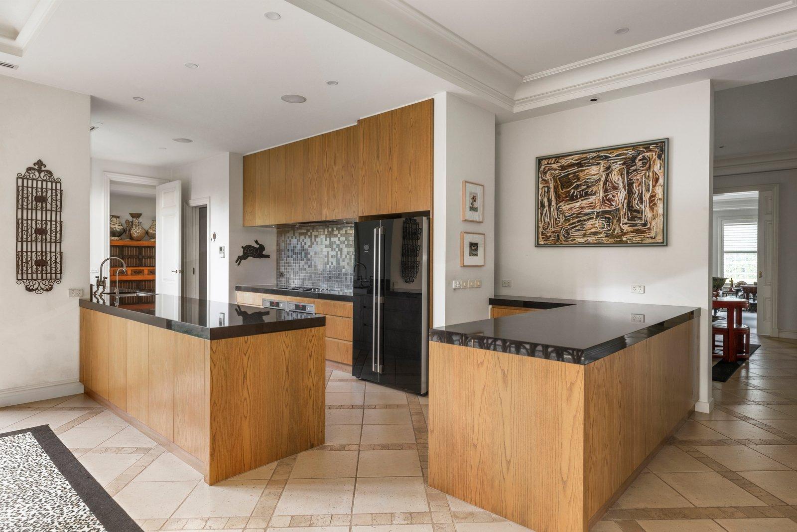 2B Stonnington Place, Toorak, 3142