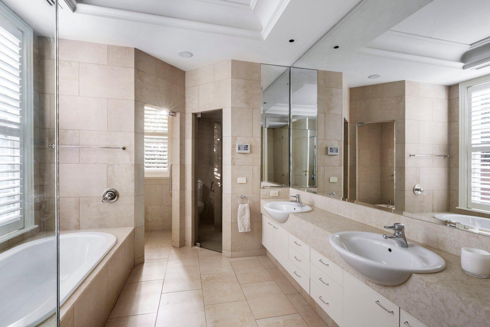 2B Stonnington Place, Toorak, 3142