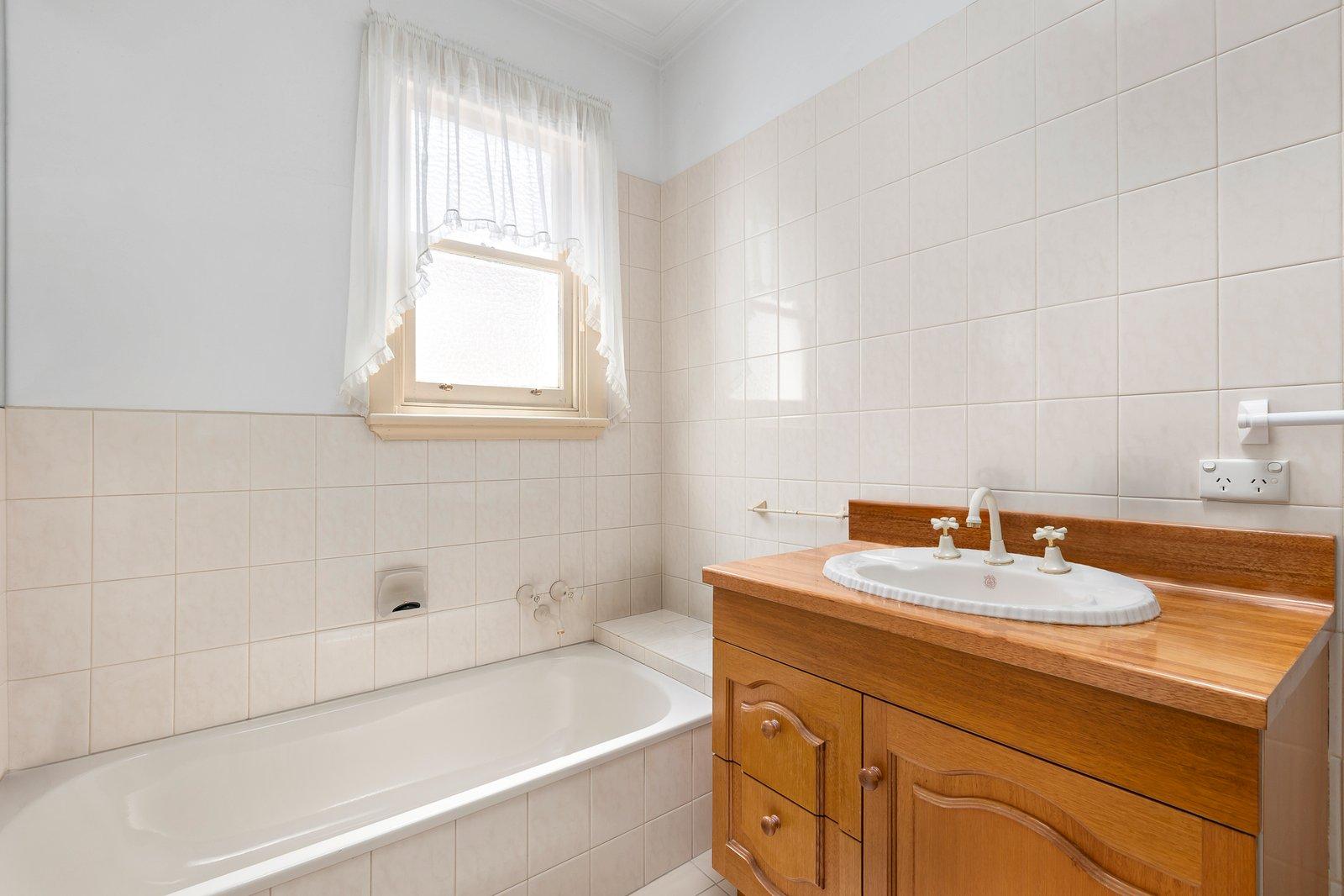 30 Clifton Road, Hawthorn East, 3123