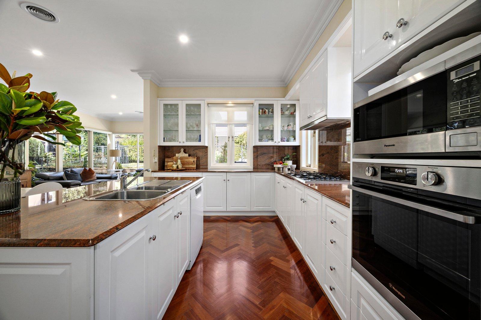 30 Deakin Street North, Hampton, 3188